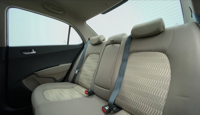 2018 Hyundai Xcent SX 1.2, Petrol, Manual, 10,386 km, Right Side Rear Door Cabin