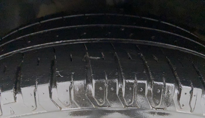 2018 Hyundai Verna 1.6 SX VTVT, Petrol, Manual, 49,459 km, Left Front Tyre Tread