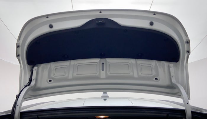 2018 Hyundai Verna 1.6 SX VTVT, Petrol, Manual, 49,459 km, Boot Door Open
