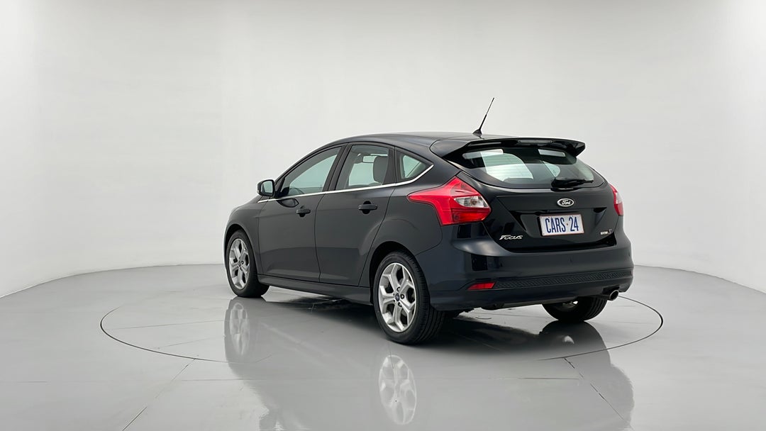 Left Back Diagonal (45- Degree) View