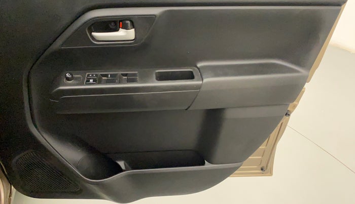 2020 Maruti New Wagon-R VXI 1.0 AMT, Petrol, Automatic, 51,973 km, Driver Side Door Panels Control
