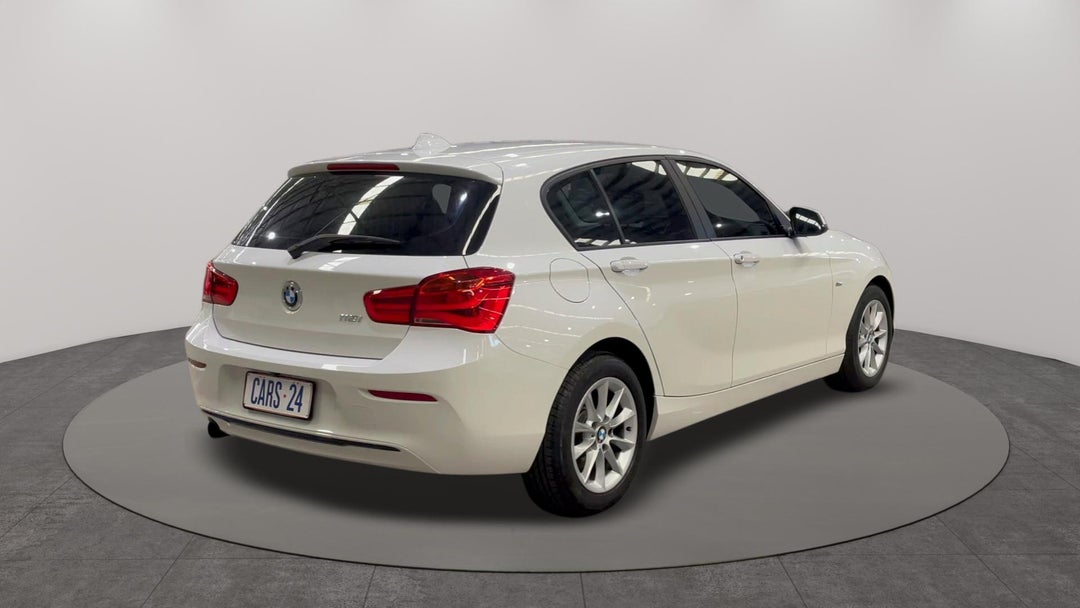 Right Back Diagonal (45- Degree) View