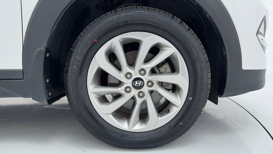 2017 Hyundai Tucson Active (fwd), Automatic, 165836 km, Right Front Wheel