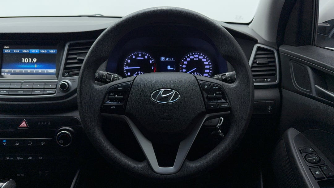 2017 Hyundai Tucson Active (fwd), Automatic, 165836 km, Steering Wheel Close-up