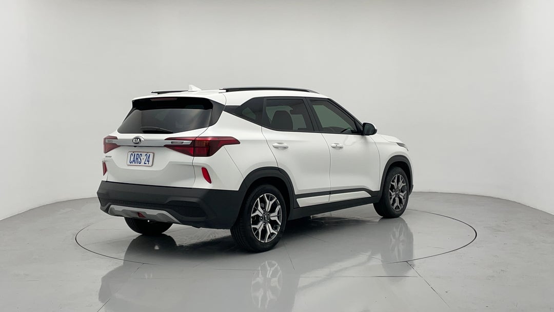 Right Back Diagonal (45- Degree) View