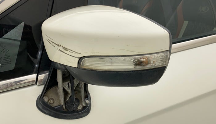 2016 Ford Ecosport TITANIUM 1.5L PETROL AT, Petrol, Automatic, 48,865 km, Left rear-view mirror - Cover has minor damage