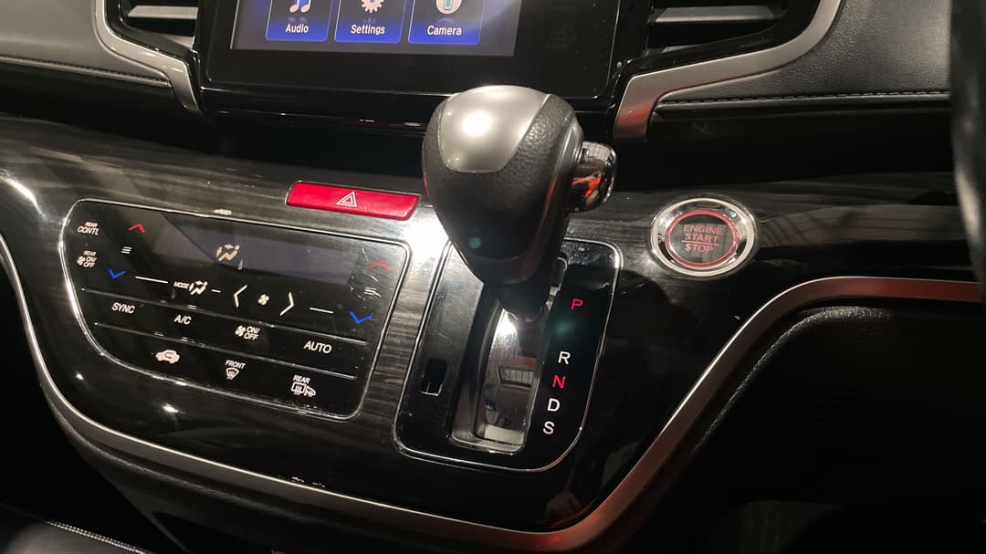 2018 Honda Odyssey Vti-l, Automatic, 97384 km, Gear Lever 