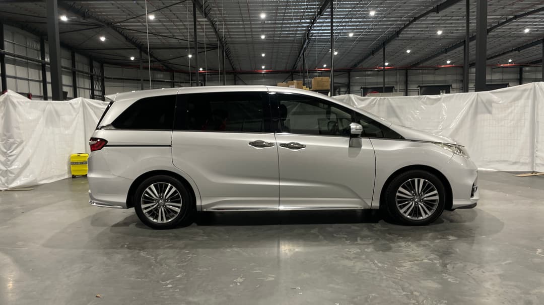 2018 Honda Odyssey Vti-l, Automatic, 97384 km, Right Side View
