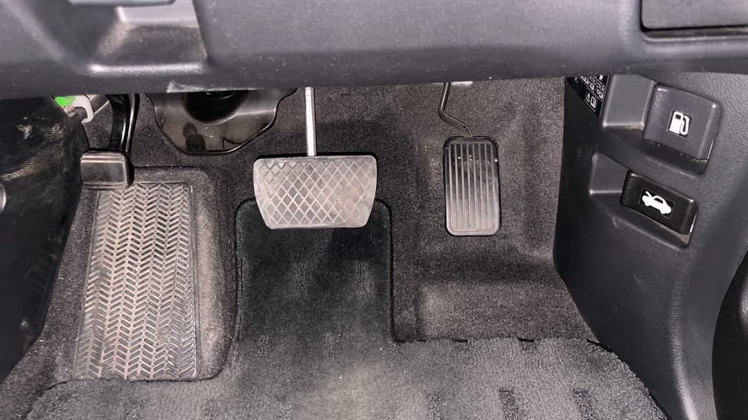 2018 Honda Odyssey Vti-l, Automatic, 97384 km, Pedals and Footmat