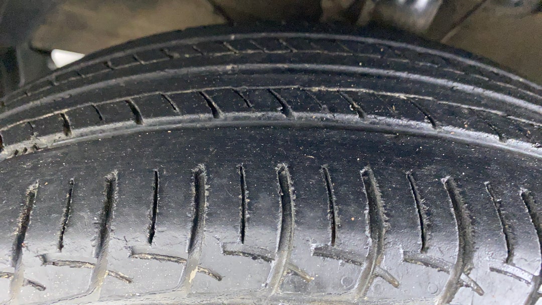 Left Front Tyre Tread