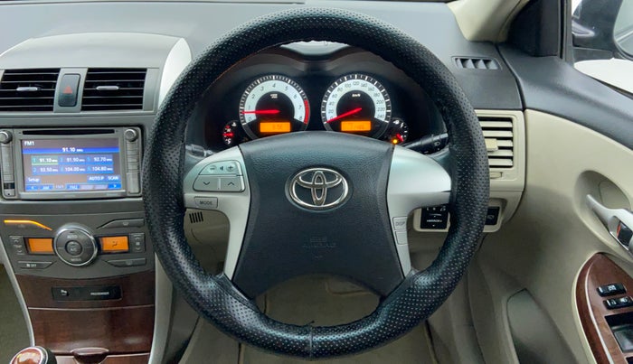 2013 Toyota Corolla Altis G, Petrol, Manual, 71,486 km, Steering Wheel Close-up