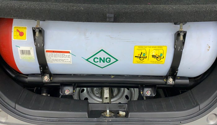 2017 Maruti Wagon R 1.0 LXI CNG, CNG, Manual, 95,892 km, Boot Inside