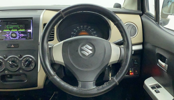 2017 Maruti Wagon R 1.0 LXI CNG, CNG, Manual, 95,892 km, Steering Wheel Close Up
