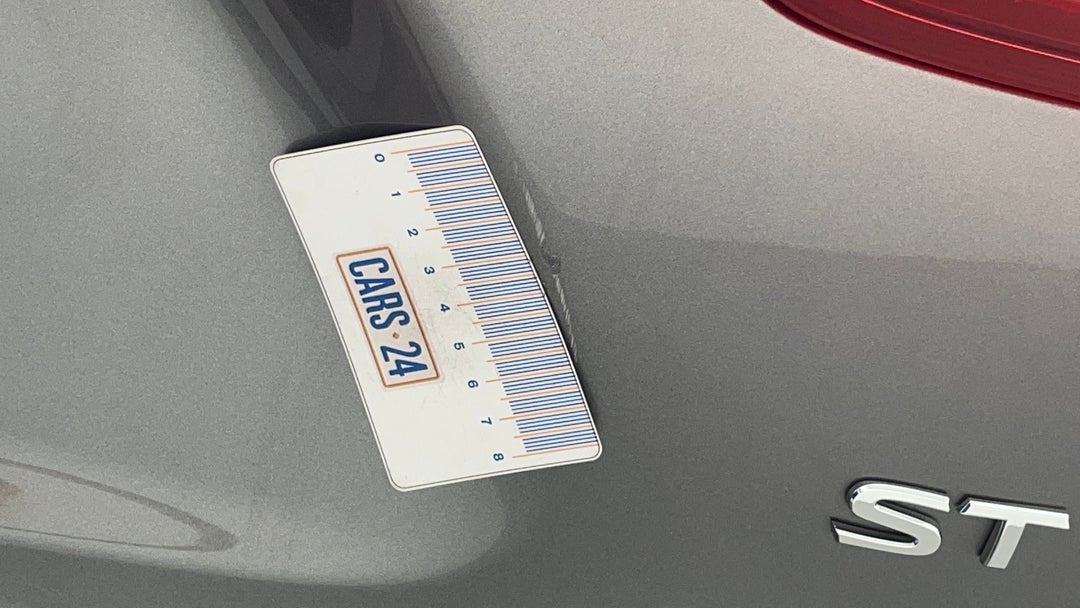 Boot / Tailgate Tailgate Scratch