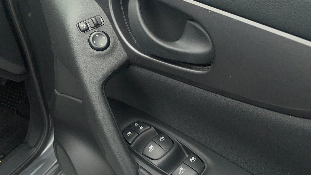 Drivers Side Door Panel Controls