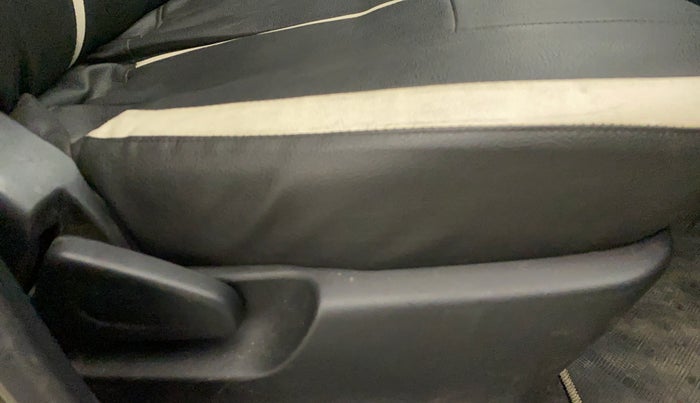 2018 Datsun Redi Go A, Petrol, Manual, 58,597 km, Driver Side Adjustment Panel