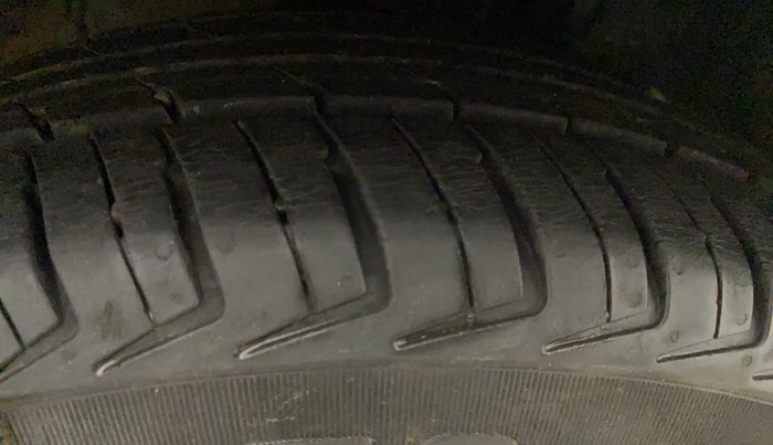 2018 Datsun Redi Go A, Petrol, Manual, 58,597 km, Left Rear Tyre Tread