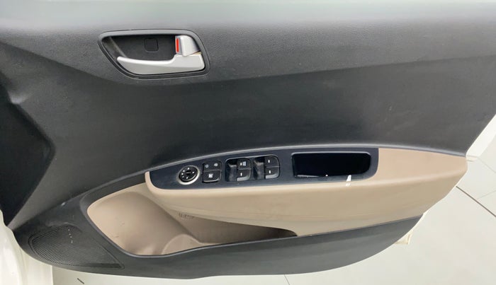 2017 Hyundai Grand i10 SPORTZ 1.2 KAPPA VTVT, Petrol, Manual, 29,024 km, Driver Side Door Panels Control