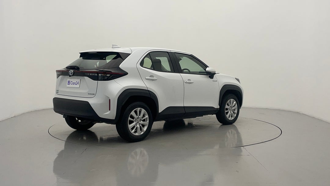 Right Back Diagonal (45- Degree) View