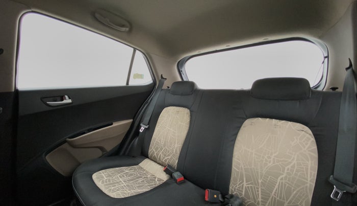 2016 Hyundai Grand i10 SPORTZ 1.2 KAPPA VTVT, Petrol, Manual, 81,052 km, Right Side Rear Door Cabin