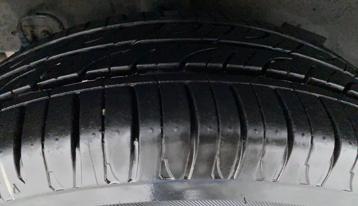 2016 Hyundai Grand i10 SPORTZ 1.2 KAPPA VTVT, Petrol, Manual, 81,052 km, Right Rear Tyre Tread