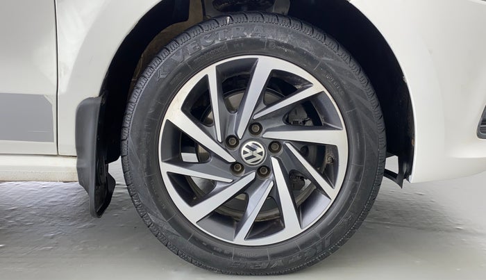 2017 Volkswagen Polo COMFORTLINE 1.2L PETROL, Petrol, Manual, 33,733 km, Right Front Wheel