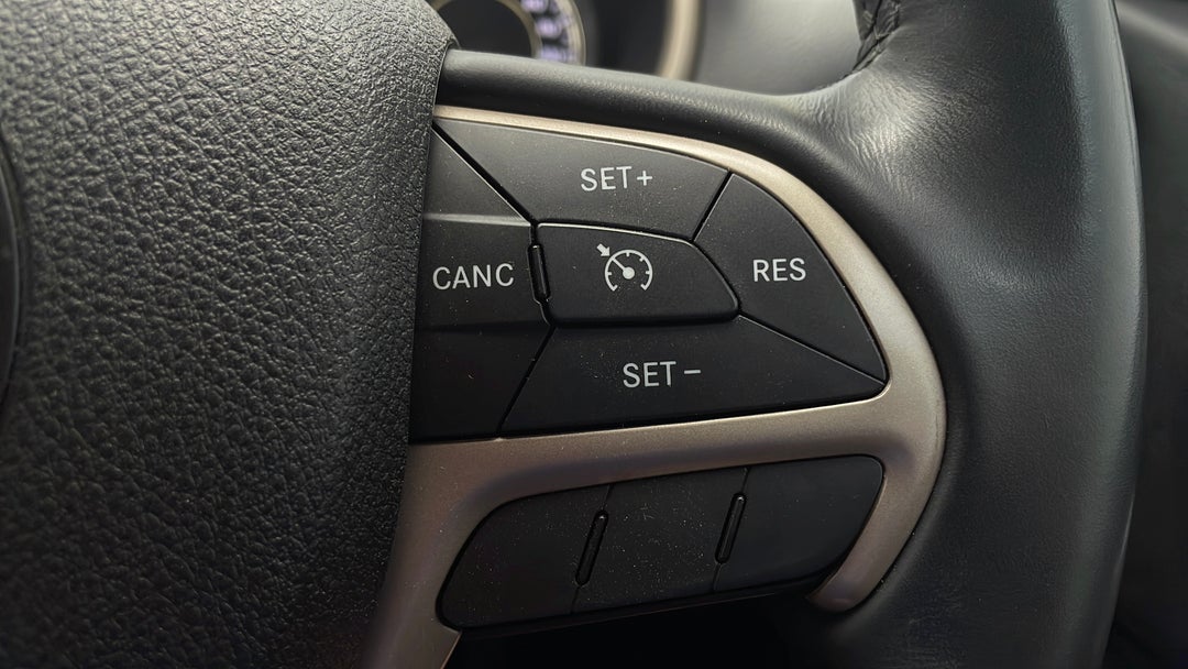 2014 Jeep Cherokee Limited (4x4), Automatic, 83896 km, Cruise Control