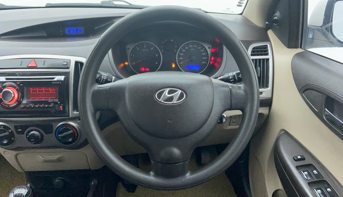 2013 Hyundai i20 MAGNA 1.4 CRDI, Diesel, Manual, 72,869 km, Steering Wheel Close-up