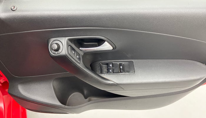 2018 Volkswagen Polo COMFORTLINE 1.0 PETROL, Petrol, Manual, 69,223 km, Driver Side Door Panels Control