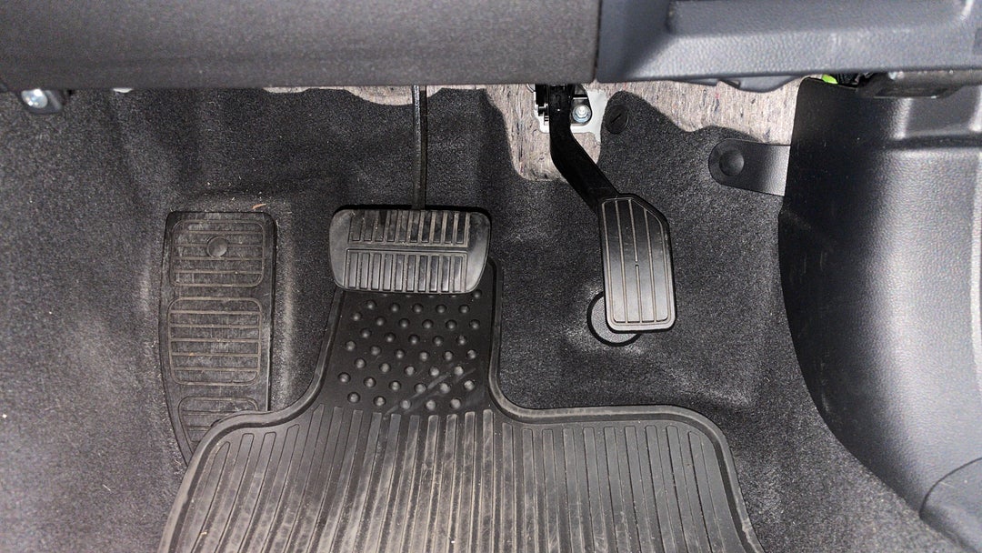 2017 Subaru Impreza 2.0i-l (awd), Automatic, 101934 km, Pedals and Footmat