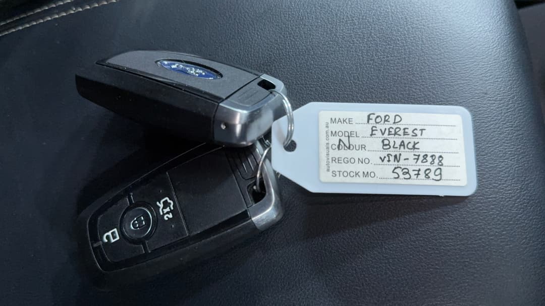 2024 Ford Everest Platinum (4WD), Automatic, 47732 km, Key Close-up