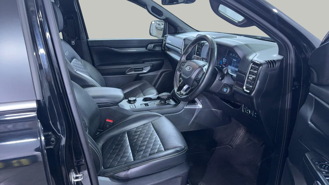 2024 Ford Everest Platinum (4WD), Automatic, 47732 km, Right Side Front Door Cabin View
