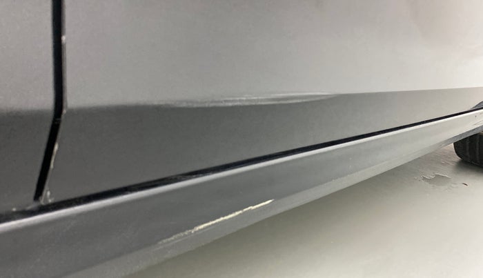 2018 Hyundai Verna 1.6 CRDI SX + AT, Diesel, Automatic, 69,410 km, Right running board - Minor scratches