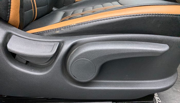 2018 Hyundai Verna 1.6 CRDI SX + AT, Diesel, Automatic, 69,410 km, Driver Side Adjustment Panel