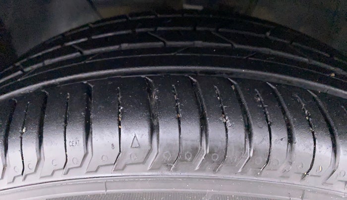 2021 Hyundai NEW I20 ASTA (O) 1.2 MT, Petrol, Manual, 4,206 km, Left Front Tyre Tread