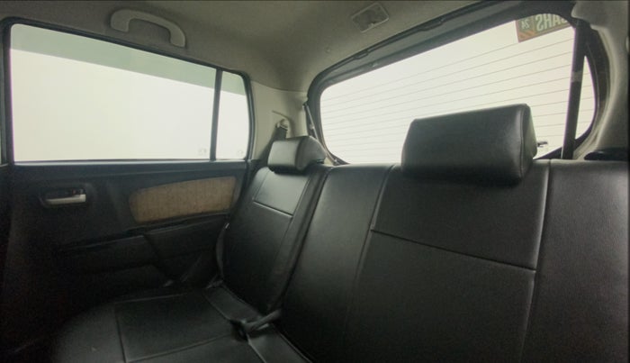 2017 Maruti Wagon R 1.0 VXI ABS, Petrol, Manual, 68,450 km, Right Side Rear Door Cabin