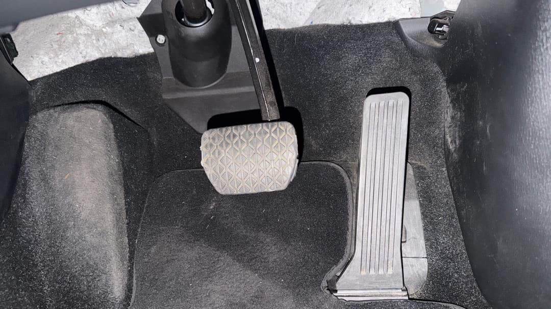 2018 Mazda CX-5 Maxx (4x2), Automatic, 126077 km, Pedals and Footmat