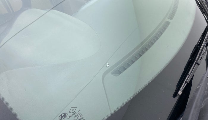 2015 Hyundai i10 SPORTZ 1.1, CNG, Manual, 76,694 km, Front windshield - Minor spot on windshield
