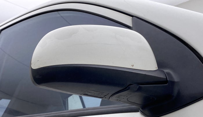 2015 Hyundai i10 SPORTZ 1.1, CNG, Manual, 76,694 km, Right rear-view mirror - Slight misalignment