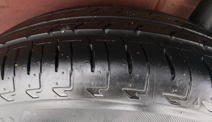 2017 Maruti IGNIS ZETA 1.2 K12, Petrol, Manual, 42,951 km, Left Rear Tyre Tread