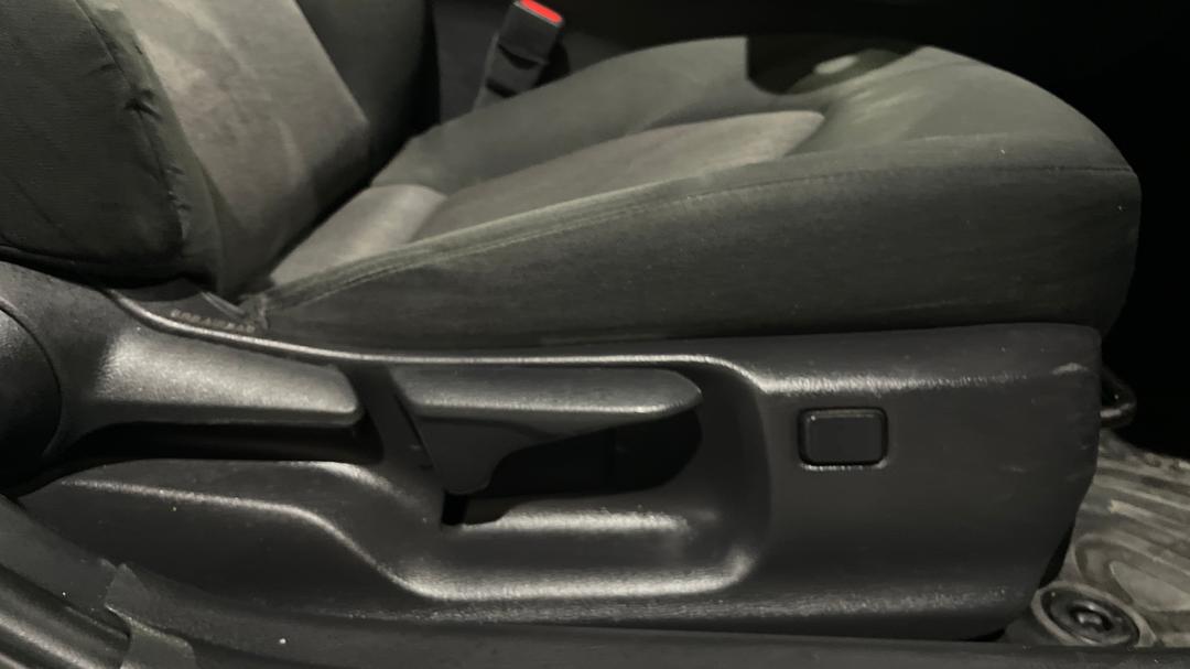 2021 Toyota Camry Ascent, Automatic, 75290 km, Drivers Side Adjustment Panel
