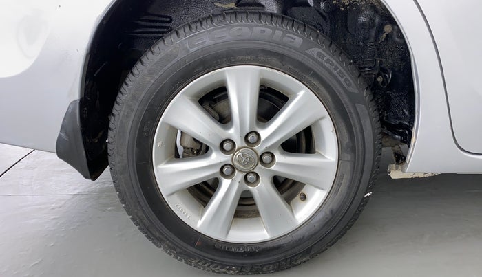 2016 Toyota Corolla Altis G AT, Petrol, Automatic, 88,365 km, Right Rear Wheel