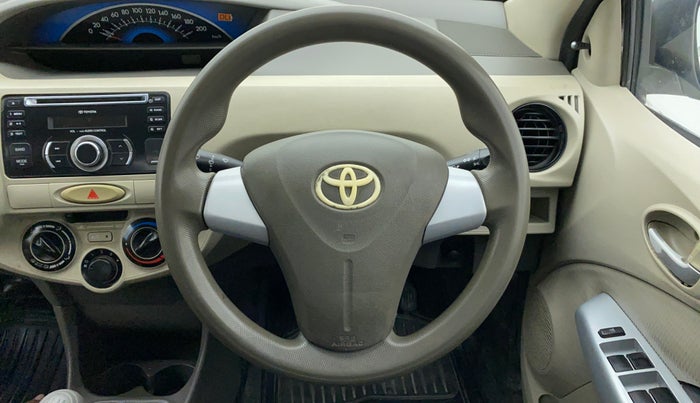 2014 Toyota Etios Liva D 4D GD SP, Diesel, Manual, 1,06,789 km, Steering Wheel Close-up