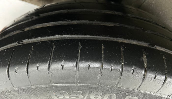 2017 Maruti IGNIS ZETA 1.2 K12, Petrol, Manual, 29,179 km, Right Rear Tyre Tread