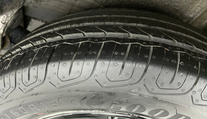 2017 Maruti IGNIS ZETA 1.2 K12, Petrol, Manual, 29,179 km, Left Rear Tyre Tread