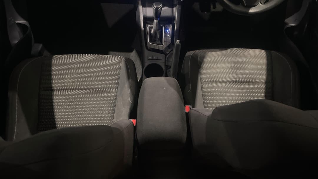 2016 Toyota Corolla Ascent Sport, Automatic, 126693 km, Center Console