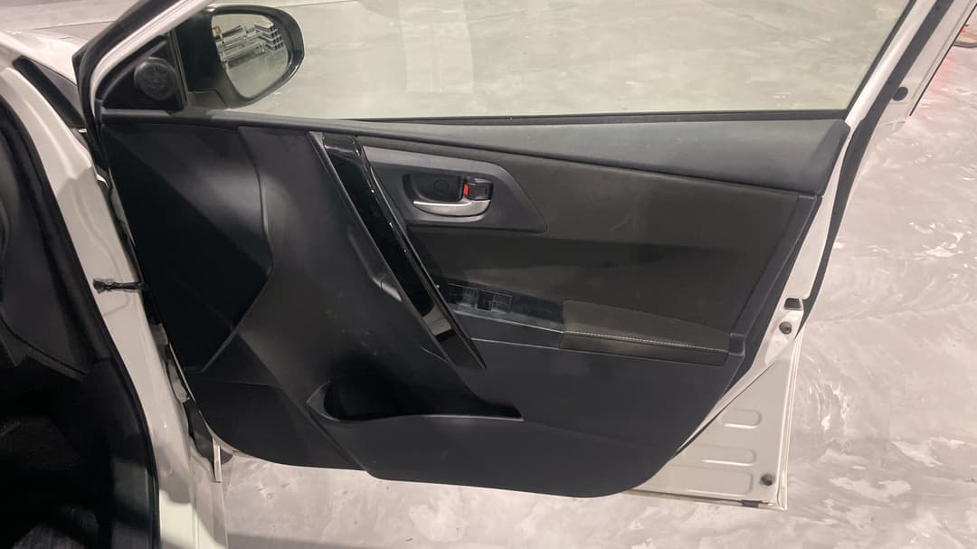 2016 Toyota Corolla Ascent Sport, Automatic, 126693 km, Speaker View