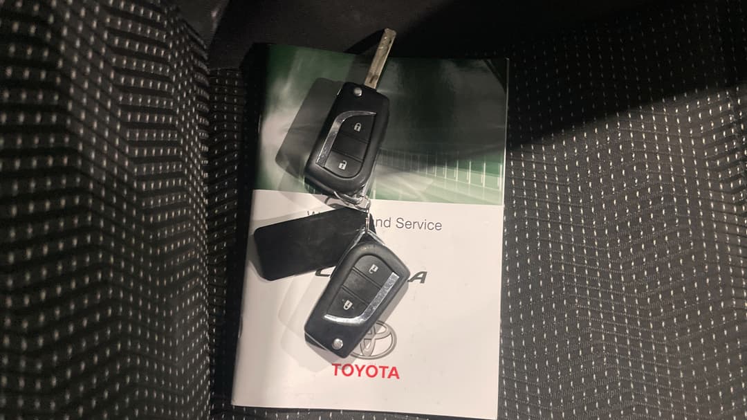 2016 Toyota Corolla Ascent Sport, Automatic, 126693 km, Key Close-up