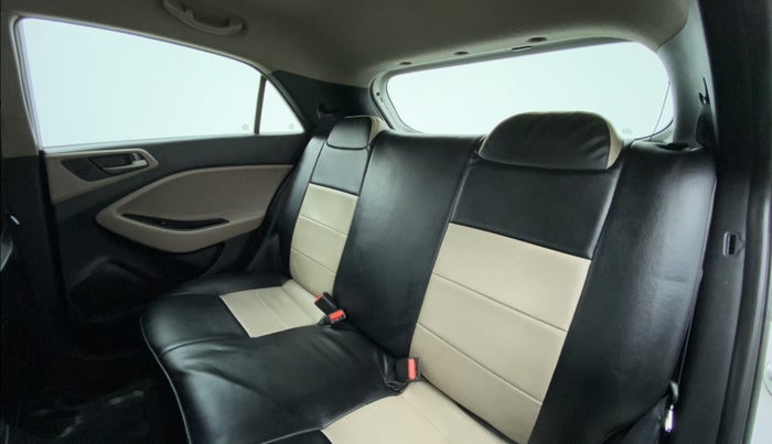 2015 Hyundai Elite i20 MAGNA 1.2, Petrol, Manual, 64,239 km, Right Side Rear Door Cabin
