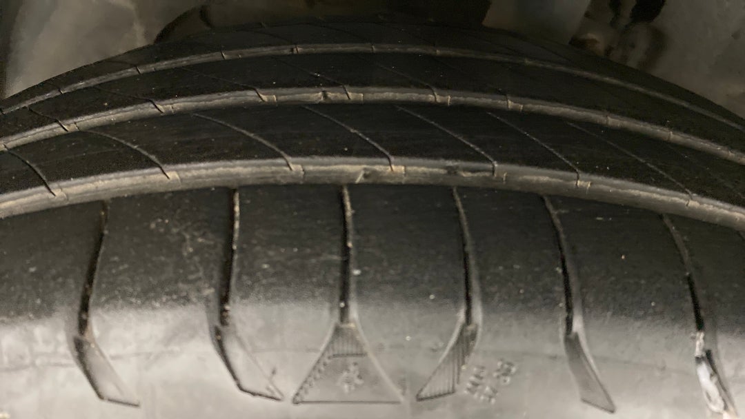 Left Front Tyre Tread